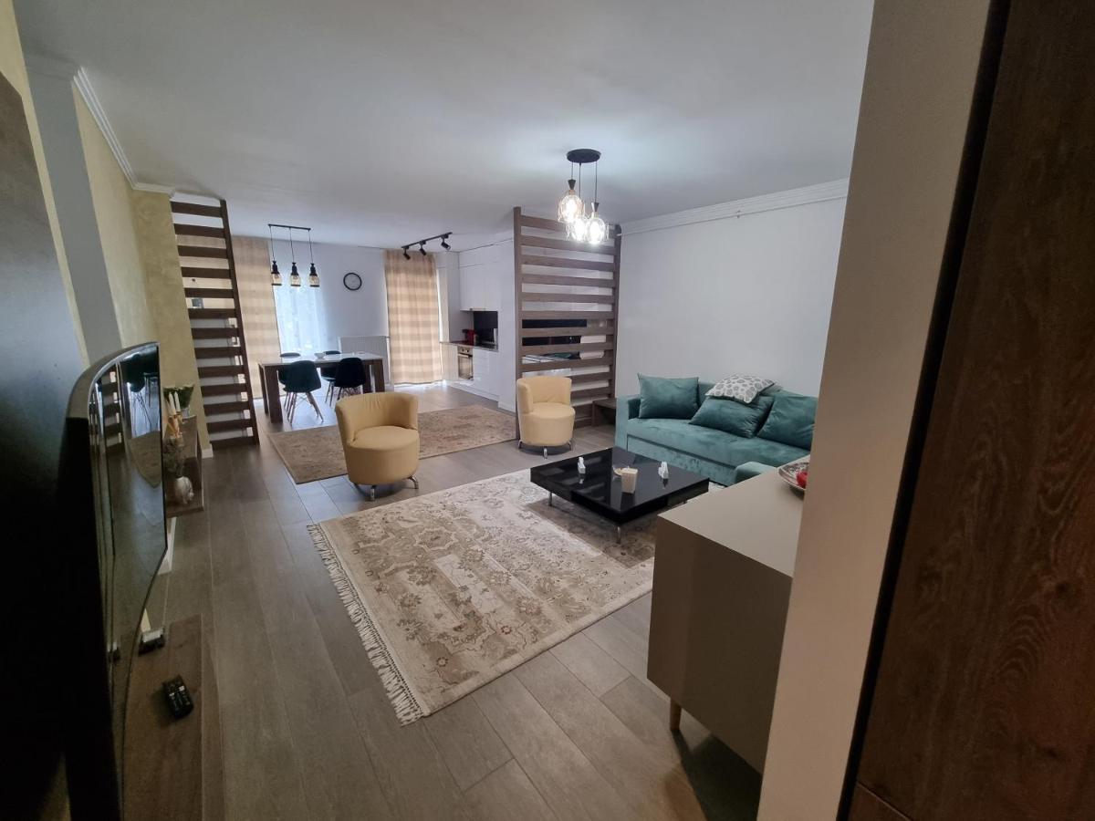 Apartament Superb In Regim Hotelier- Arad Plaza Ngoại thất bức ảnh